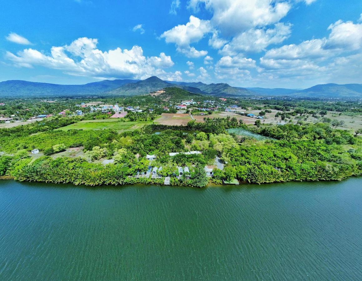 Kampot Riverfront Boutique Eksteriør bilde