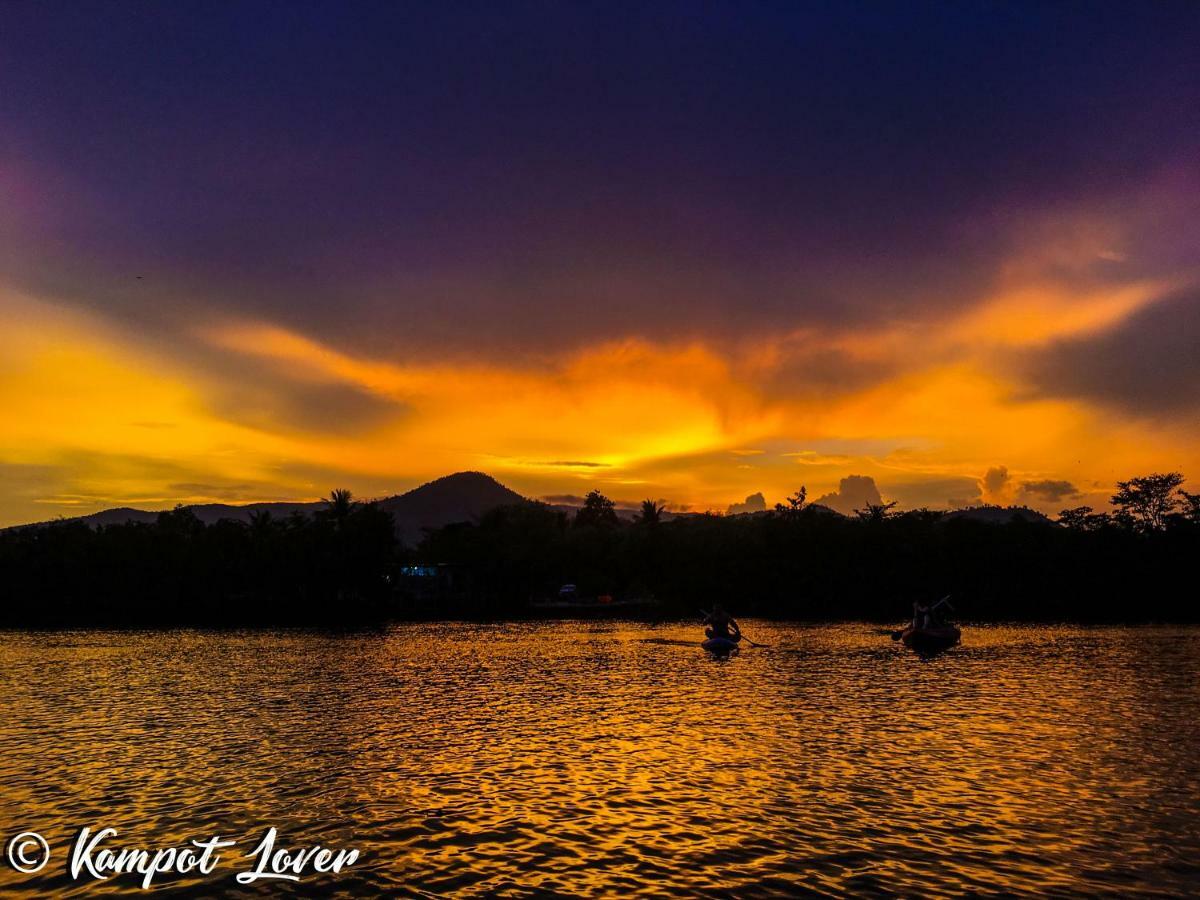 Kampot Riverfront Boutique Eksteriør bilde